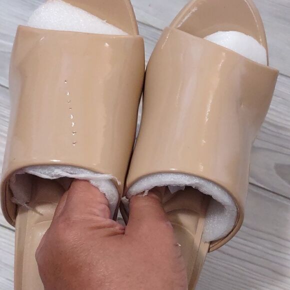 (2-2797)โ ๐ฅ3/$20๐ฅ Chinese Laundry Women's Get on Cloud Sandals Sz 6 - Picture 8 of 9